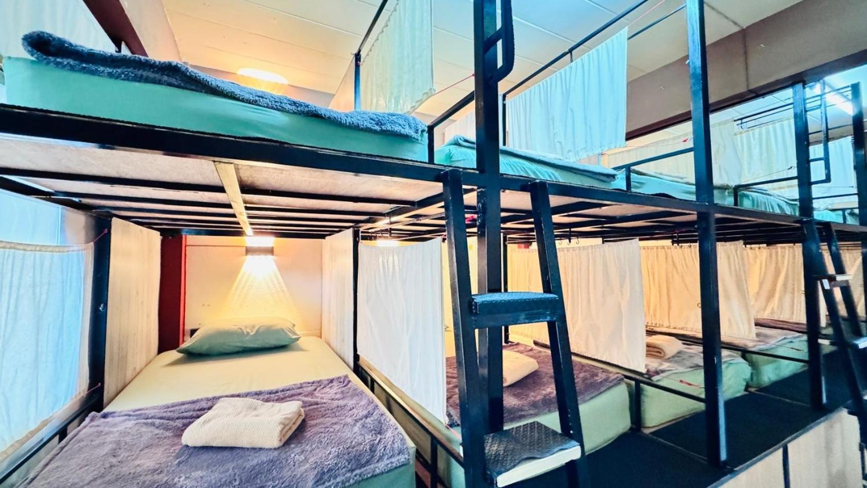 Stay At Moon Hostel ハード・リン エクステリア 写真