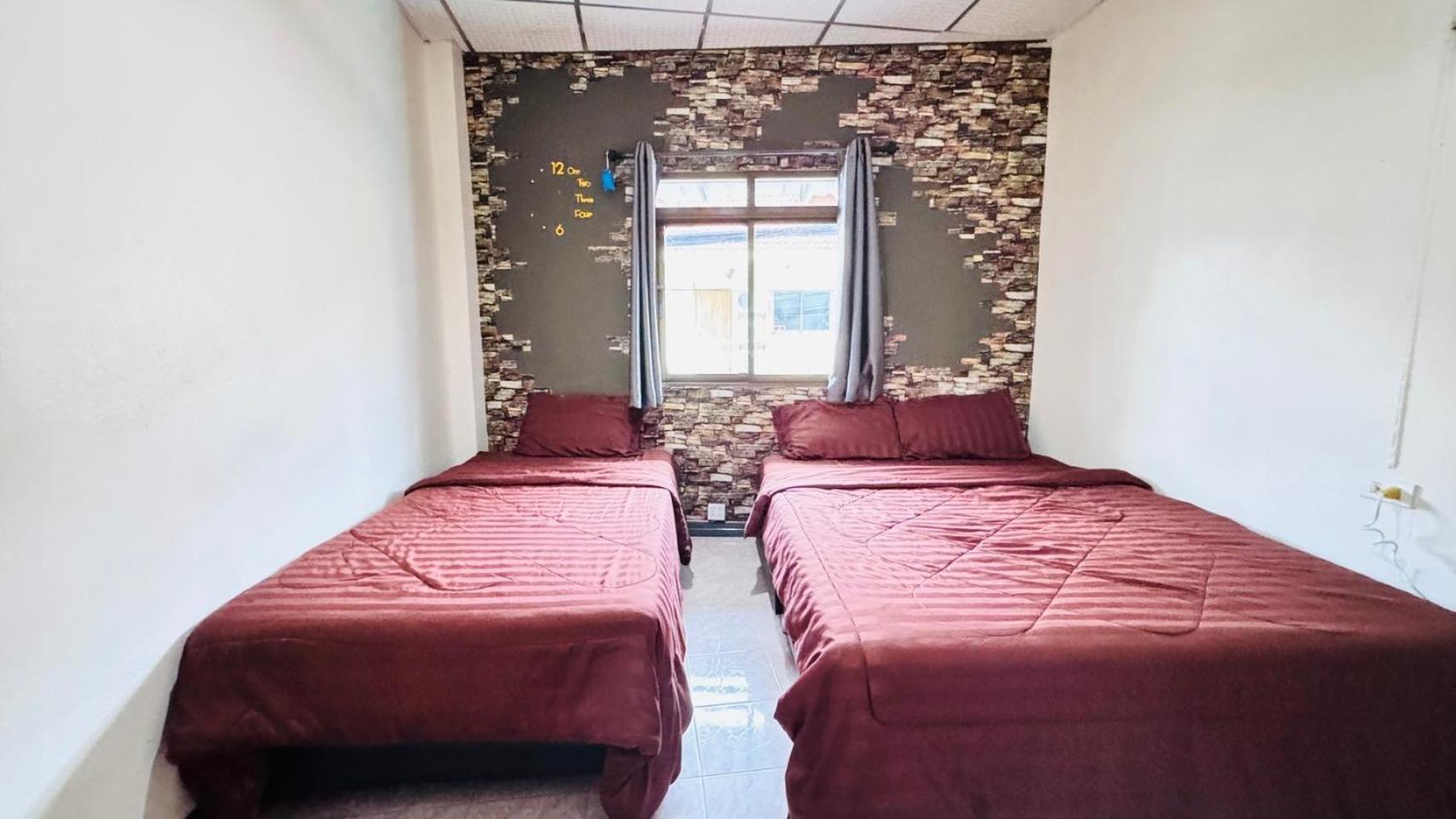 Stay At Moon Hostel ハード・リン エクステリア 写真