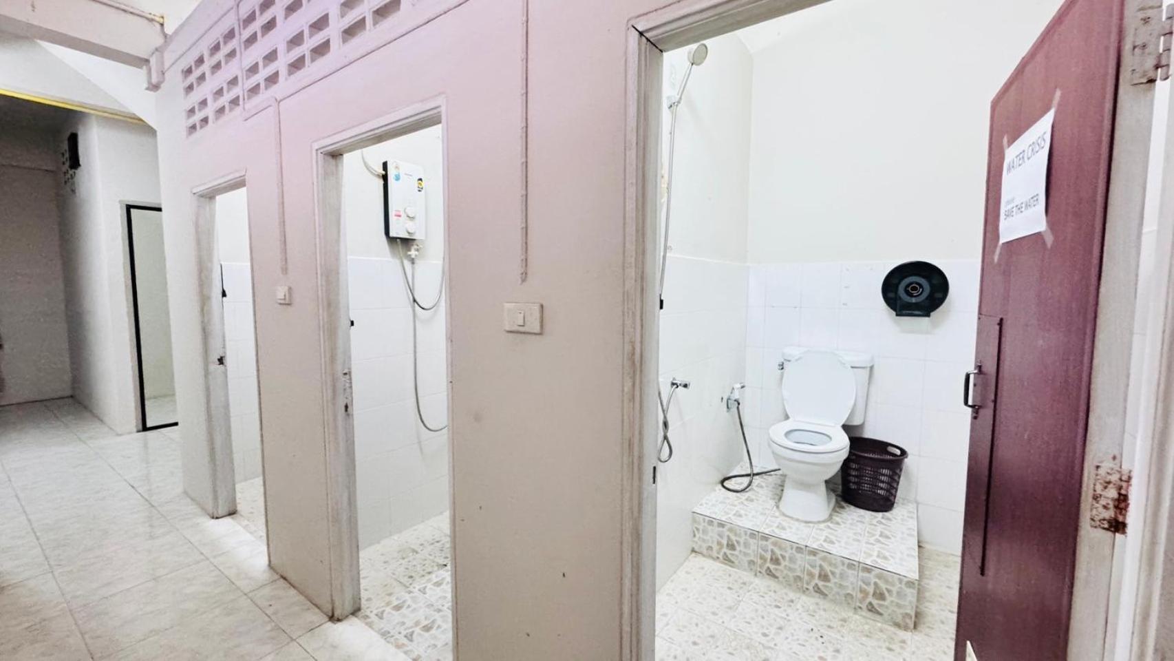 Stay At Moon Hostel ハード・リン エクステリア 写真